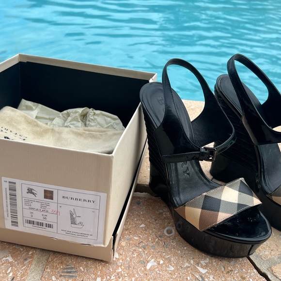 Burberry pump - Picture 1 of 3